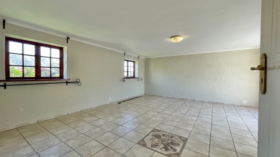 3 Bedroom Property for Sale in Dobson Western Cape